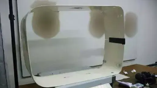 תפיסת סמים מסוג קוקאין שהוחבאו בתוך מזוודה בברזיל תפיסת סמים מסוג קוקאין שהוחבאו בתוך מזוודה בברזיל