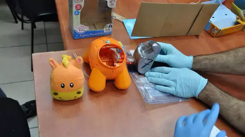 צעצועים שנשלחו מקוסטה ריקה לישראל והכילו יותר משני קילוגרמים של קוקאין טהור. אוגוסט 2014 צעצועים שנשלחו מקוסטה ריקה לישראל והכילו יותר משני קילוגרמים של קוקאין טהור. אוגוסט 2014