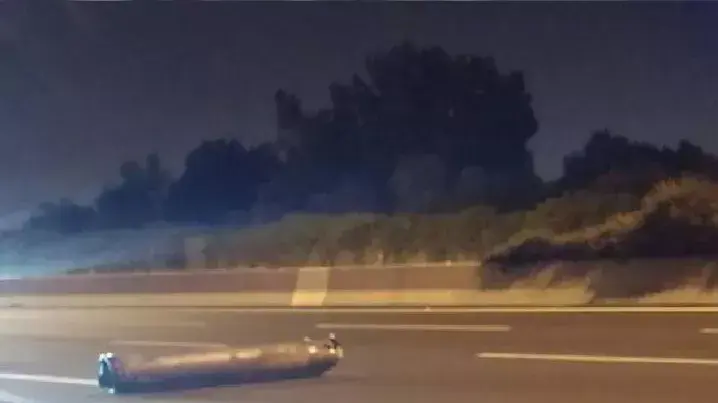 שברי רקטה בכביש 44 מחלף השבעה, 19 באוגוסט 2014 שברי רקטה בכביש 44 מחלף השבעה, 19 באוגוסט 2014