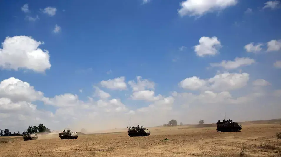 נגמ"שים של צה"ל בגבול רצועת עזה, מבצע צוק איתן, יולי 2014 נגמ"שים של צה"ל בגבול רצועת עזה, מבצע צוק איתן, יולי 2014