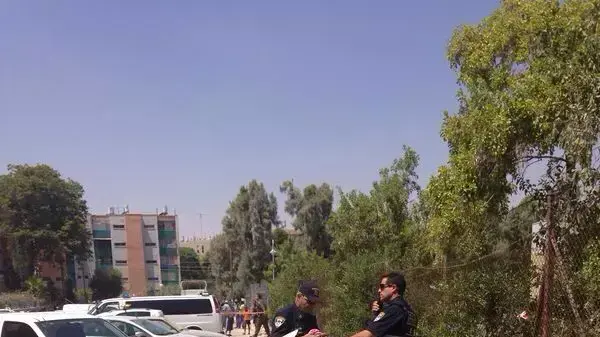 נפילת רקטה בחניה בבאר שבע נפילת רקטה בחניה בבאר שבע