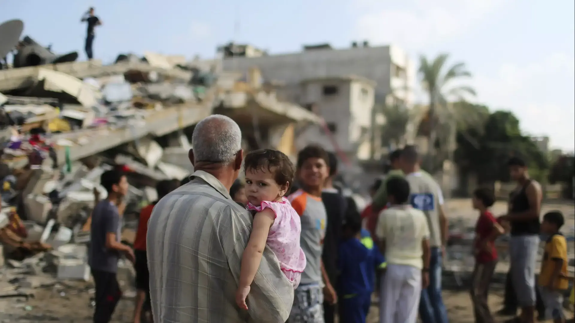 הרס ברצועת עזה לאחר תקיפת צה"ל 23 באוגוסט 2014 הרס ברצועת עזה לאחר תקיפת צה"ל 23 באוגוסט 2014