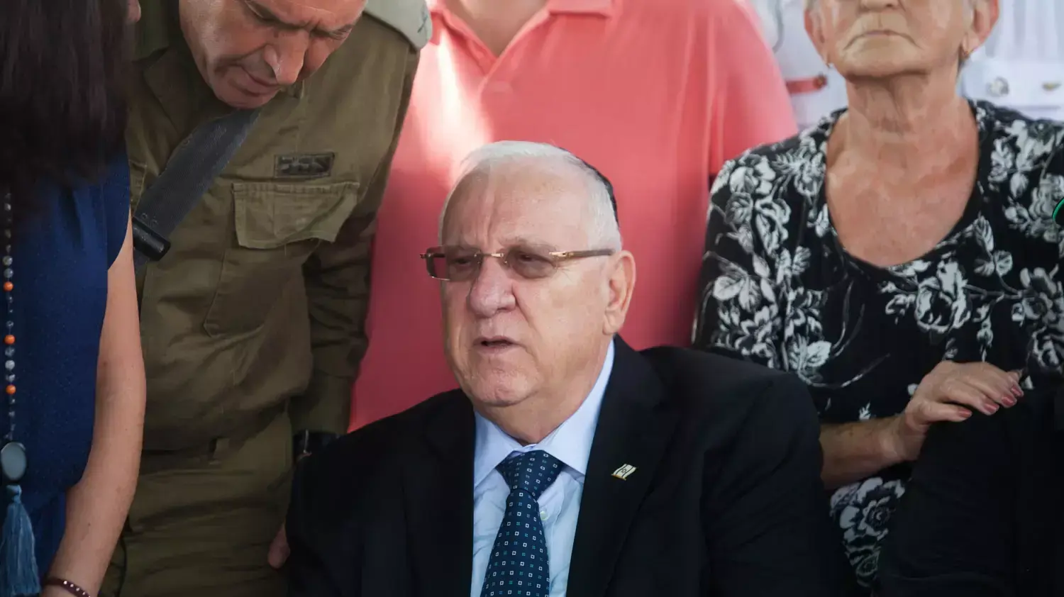 נשיא המדינה ראובן ריבלין בהלווייתו של דניאל טרגרמן בן ה 4 שנהרג מפצמ"ר בנחל עוז. אוגוסט 2014 נשיא המדינה ראובן ריבלין בהלווייתו של דניאל טרגרמן בן ה 4 שנהרג מפצמ"ר בנחל עוז. אוגוסט 2014