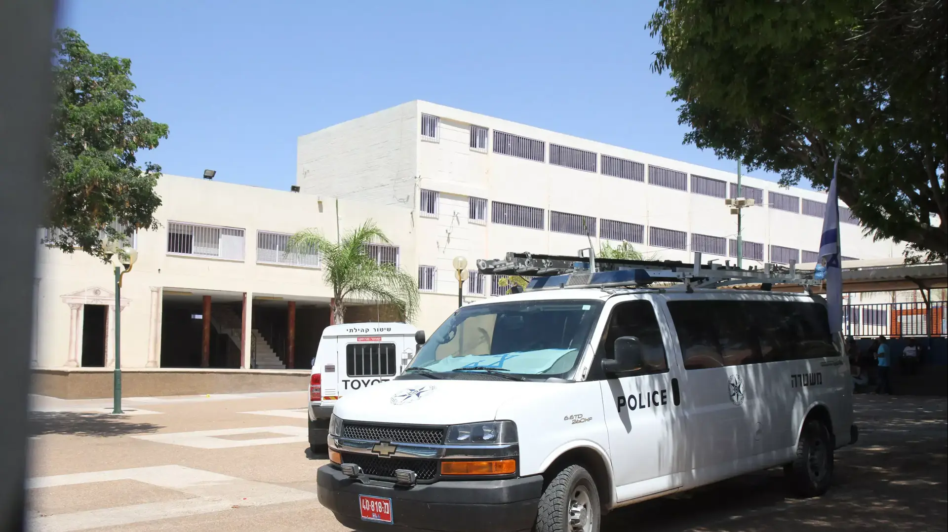 יוסף חאג' יחיא, מנהל תיכון עמל בטייבה, נרצח באמצע ישיבה בבית הספר. 25 באוגוסט 2014 יוסף חאג' יחיא, מנהל תיכון עמל בטייבה, נרצח באמצע ישיבה בבית הספר. 25 באוגוסט 2014