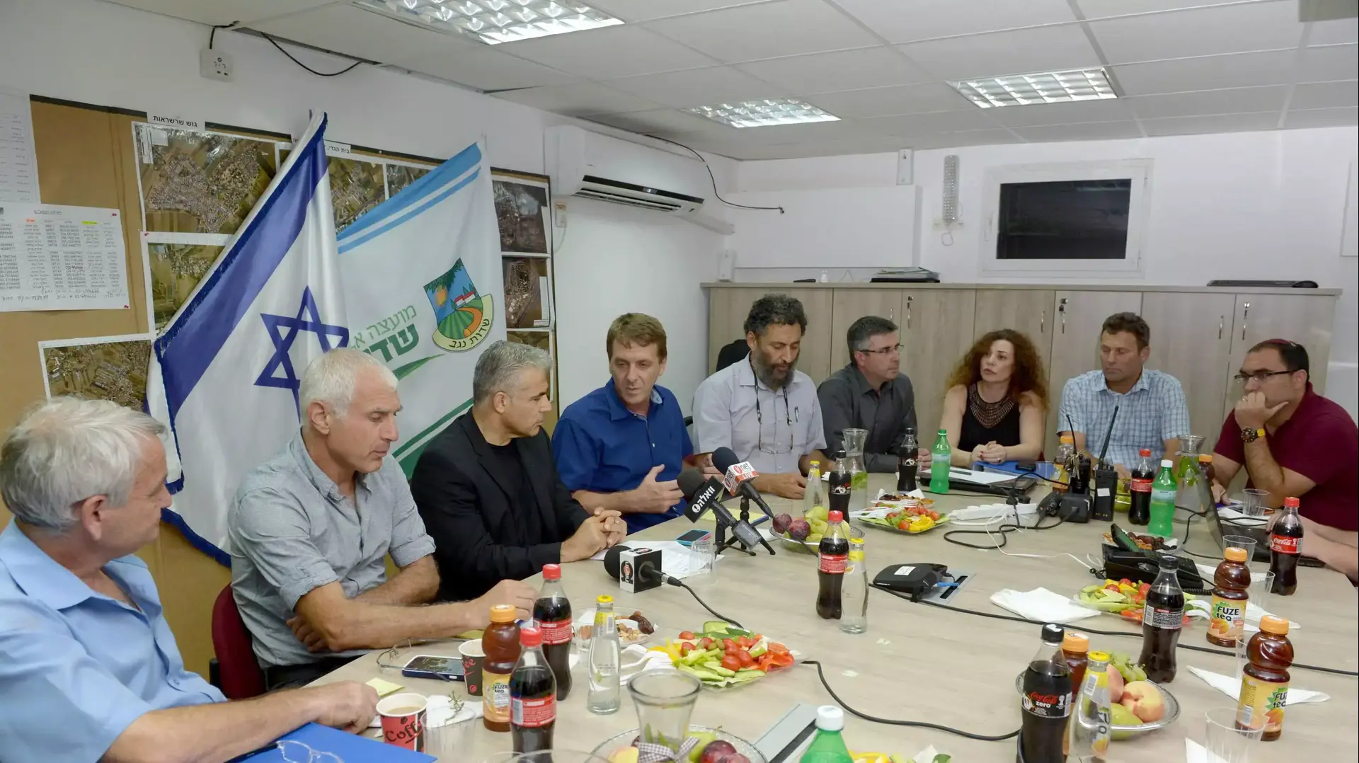 שר האוצר, יאיר לפיד, נפגש עם ראשי המועצות בדרום, אוגוסט 2014 שר האוצר, יאיר לפיד, נפגש עם ראשי המועצות בדרום, אוגוסט 2014