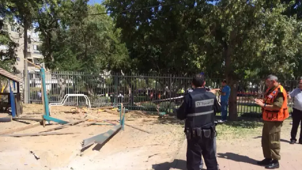 נפילת רקטה בגן ילדים באשדוד, אוגוסט 2014 נפילת רקטה בגן ילדים באשדוד, אוגוסט 2014