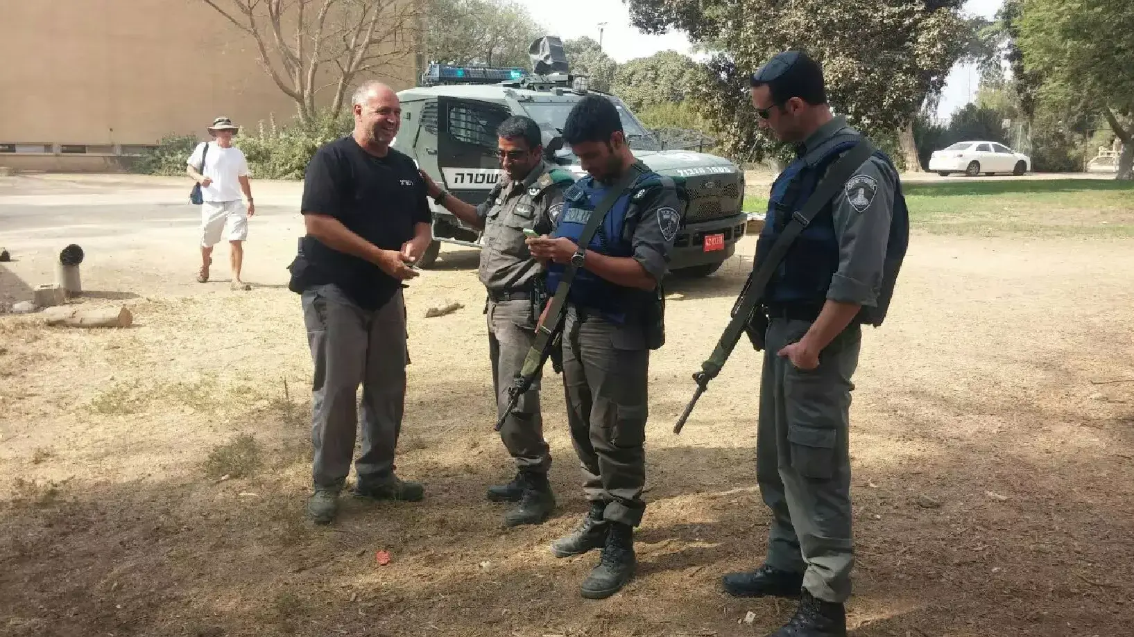 זאב עציון, ההרוג מקיבוץ נירים ליד מקום נפילת פצצת מרגמה בקיבוץ זאב עציון, ההרוג מקיבוץ נירים ליד מקום נפילת פצצת מרגמה בקיבוץ