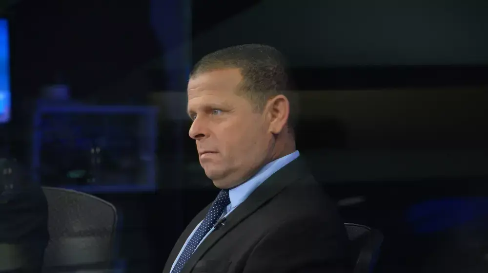 ח"כ איתן כבל במשדר וואלה! חדשות, אוגוסט 2014 ח"כ איתן כבל במשדר וואלה! חדשות, אוגוסט 2014
