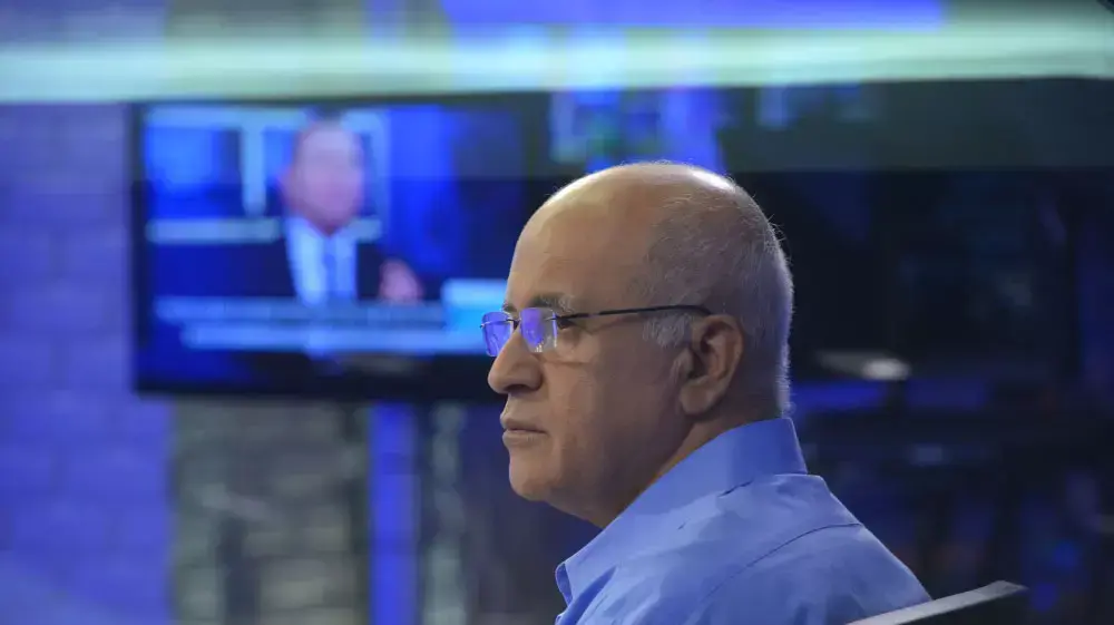 אביגדור קהלני במשדר וואלה! חדשות, אוגוסט 2014 אביגדור קהלני במשדר וואלה! חדשות, אוגוסט 2014