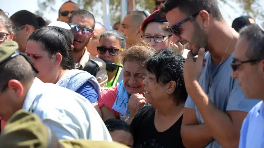 הלווייתו של נתנאל ממן שנפגע מרקטה, גן יבנה הלווייתו של נתנאל ממן שנפגע מרקטה, גן יבנה