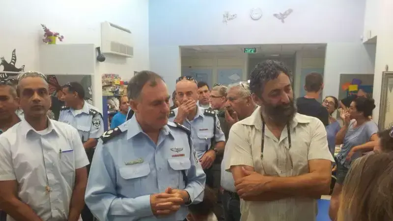 המפכ"ל יוחנן דנינו וראש המועצה אזורית יאיר פרג'ון פותחים את שנת הלימודים. 1 בספטמבר 2014 המפכ"ל יוחנן דנינו וראש המועצה אזורית יאיר פרג'ון פותחים את שנת הלימודים. 1 בספטמבר 2014