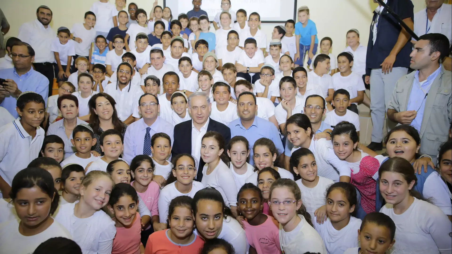 ראש הממשלה בנימין נתניהו בפתיחת שנת הלימודים בשדרות, ספטמבר 2014