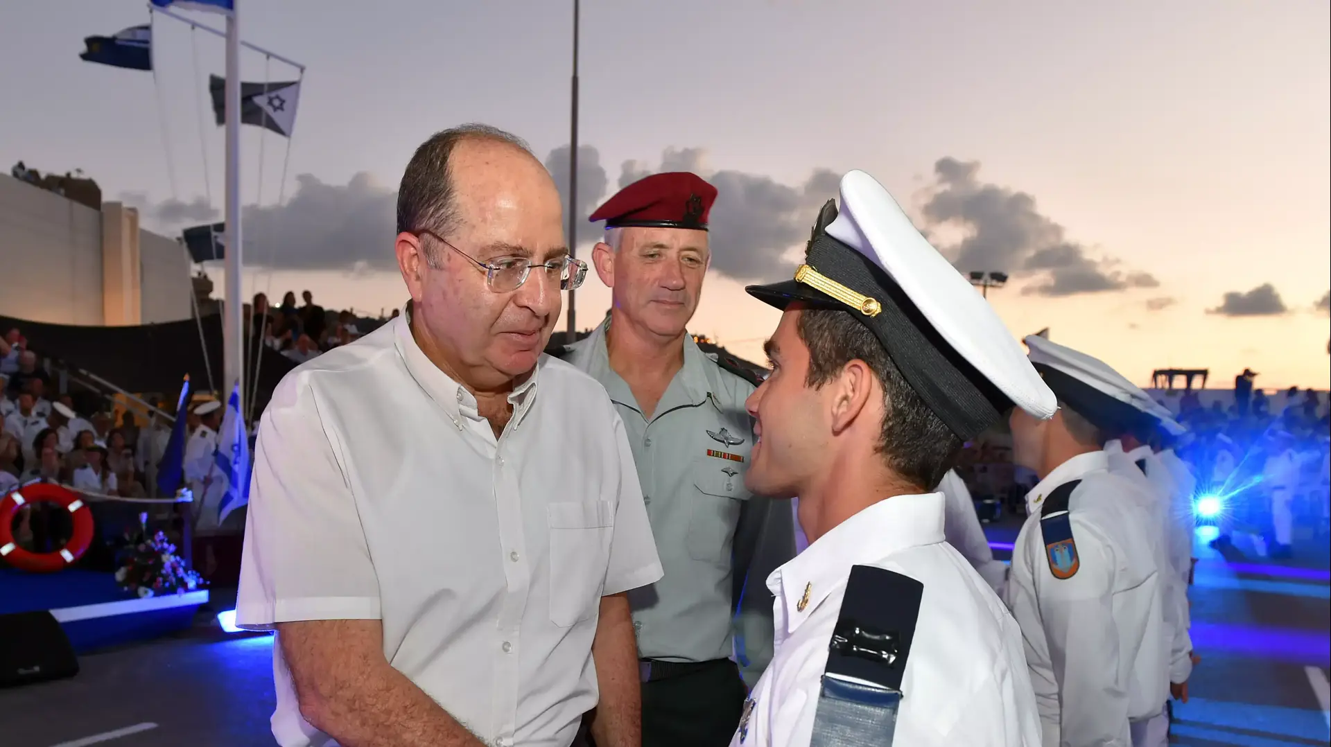 שר הביטחון, משה יעלון, בטקס סיום קורס חובלים, הערב, 02 בספטמבר 2014 שר הביטחון, משה יעלון, בטקס סיום קורס חובלים, הערב, 02 בספטמבר 2014