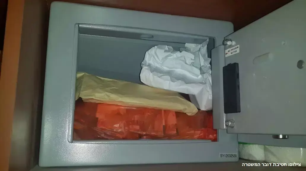 פשיטה על ביתו של "חייל" בארגון של בני שלמה פשיטה על ביתו של "חייל" בארגון של בני שלמה