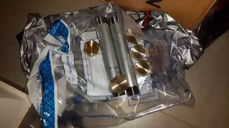 מטעני חבלה שנמצאו במעבדת נפץ מעל גן ילדים בעיר בת ים, 4.9.2014 מטעני חבלה שנמצאו במעבדת נפץ מעל גן ילדים בעיר בת ים, 4.9.2014
