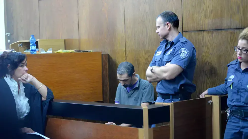 אילן בן עמי והסנגורית אורית חיון בכתב אישום על רצח דפנה בר-ציון, ספטמבר 2014 אילן בן עמי והסנגורית אורית חיון בכתב אישום על רצח דפנה בר-ציון, ספטמבר 2014