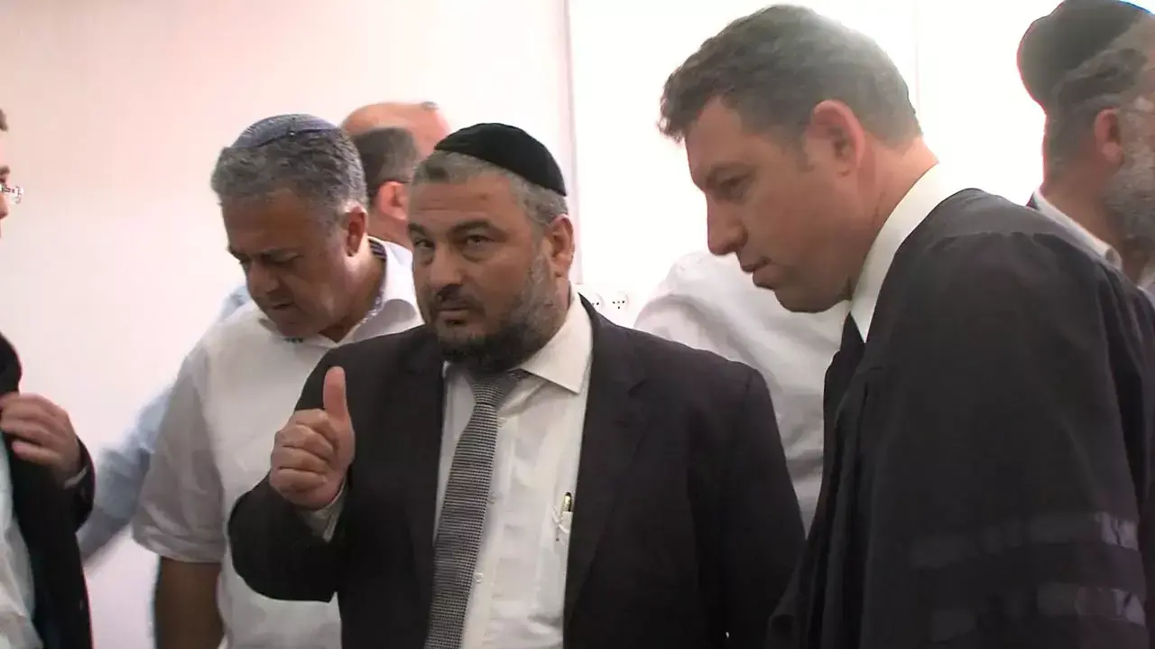 המחוזי פסק: החרדיות ימשיכו ללמוד בבית ספר המריבה בבית שמש המחוזי פסק: החרדיות ימשיכו ללמוד בבית ספר המריבה בבית שמש