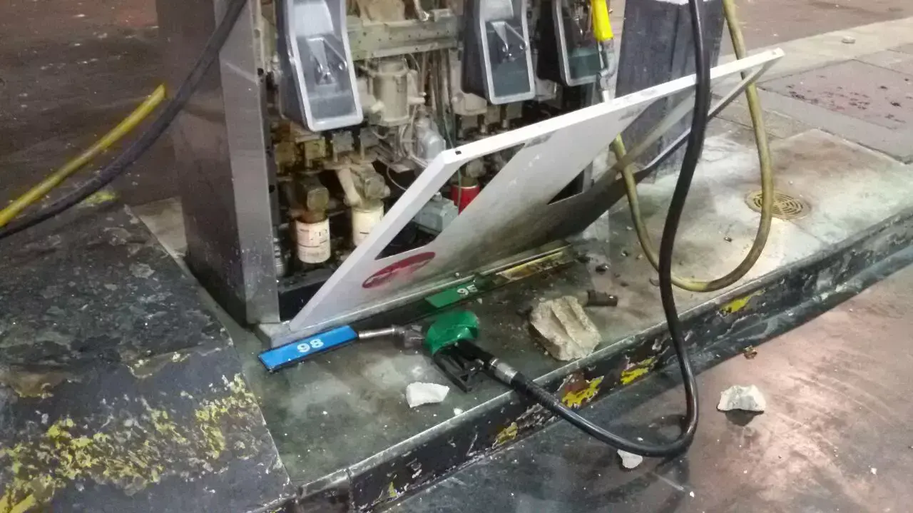 עשרות התפרעו בירושלים במחאה על מות נער פלסטיני מירי של המשטרה עשרות התפרעו בירושלים במחאה על מות נער פלסטיני מירי של המשטרה