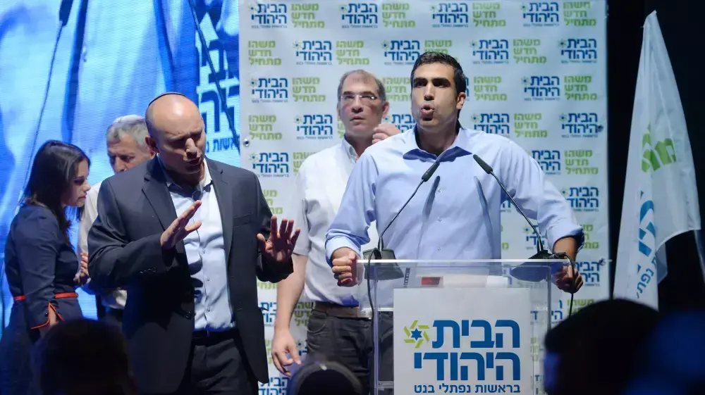 יו"ר הבית היהודי, נפתלי בנט וח"כ יוני שטבון בוועידת הבית היהודי, ספטמבר 2014 יו"ר הבית היהודי, נפתלי בנט וח"כ יוני שטבון בוועידת הבית היהודי, ספטמבר 2014