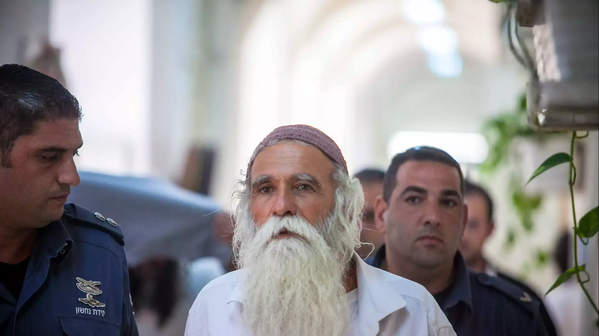 דוד דבש מובא להארכת מעצר בשלום ירושלים, ספטמבר 2014