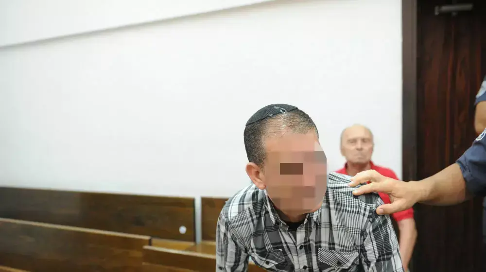 אביו של מתמודד כוכב נולד החשוד באונס מובא להארכת מעצר. ספטמבר 2014 אביו של מתמודד כוכב נולד החשוד באונס מובא להארכת מעצר. ספטמבר 2014