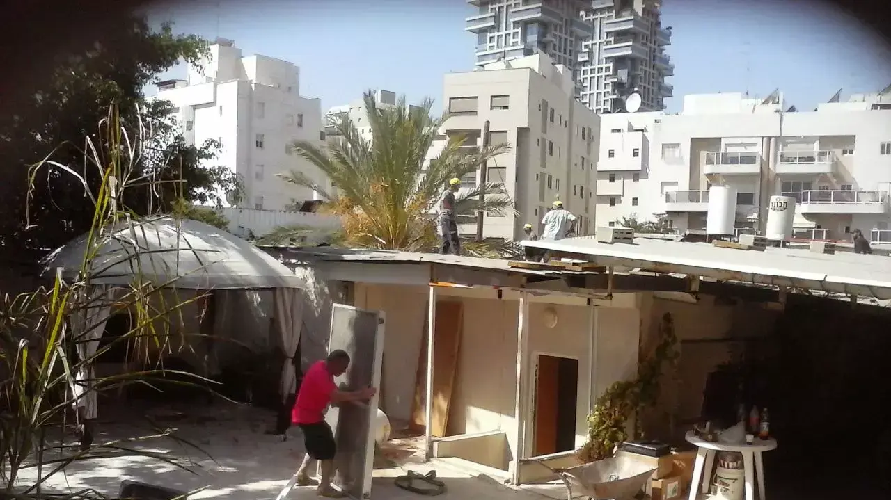 תחילת עבודות הריסת  בתים בגבעת עמל, תל אביב, ספטמבר 2014