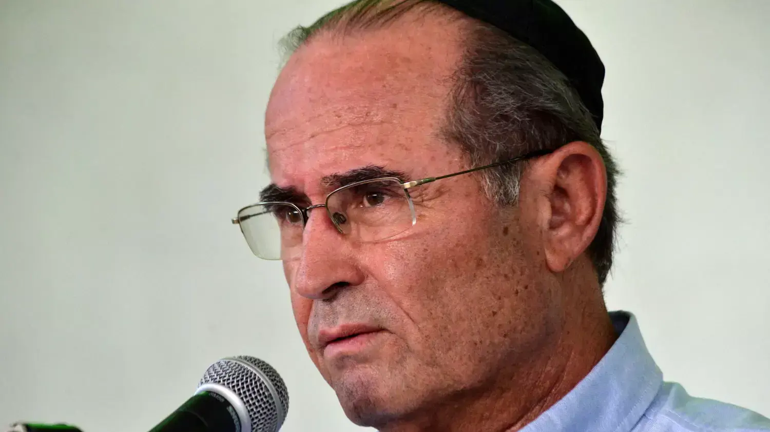 ראש המוסד לשעבר, שבתי שביט, סופד לבכיר המוסד לשעבר מיכאל (מייק) הררי, ספטמבר 2014 ראש המוסד לשעבר, שבתי שביט, סופד לבכיר המוסד לשעבר מיכאל (מייק) הררי, ספטמבר 2014