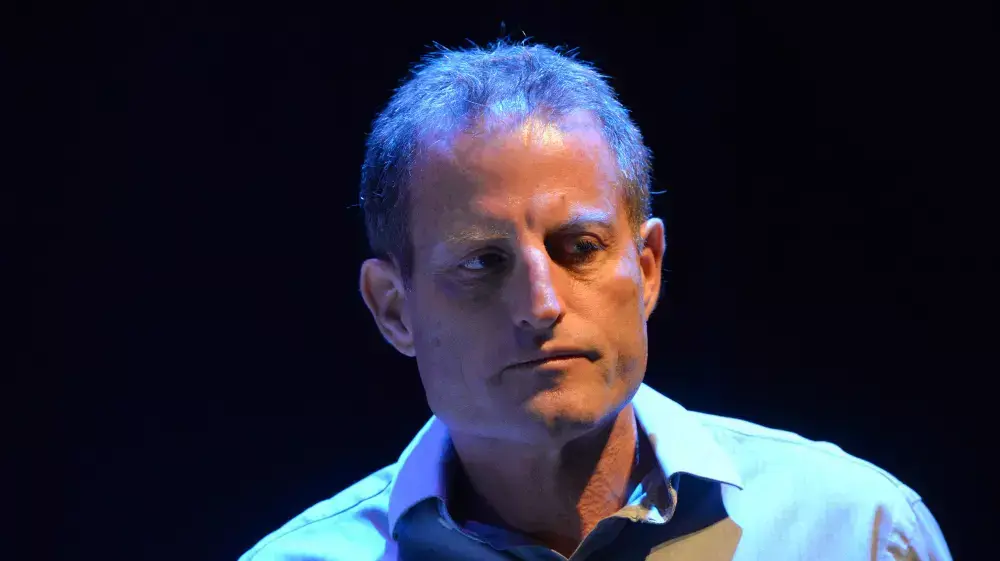 דן להט, בנו של שלמה להט בטקס האשכבה לאביו דן להט, בנו של שלמה להט בטקס האשכבה לאביו