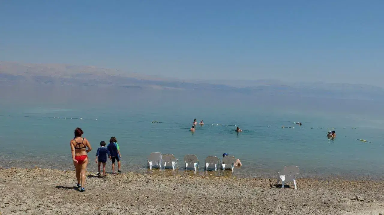 חוף מינרל ים המלח חוף מינרל ים המלח