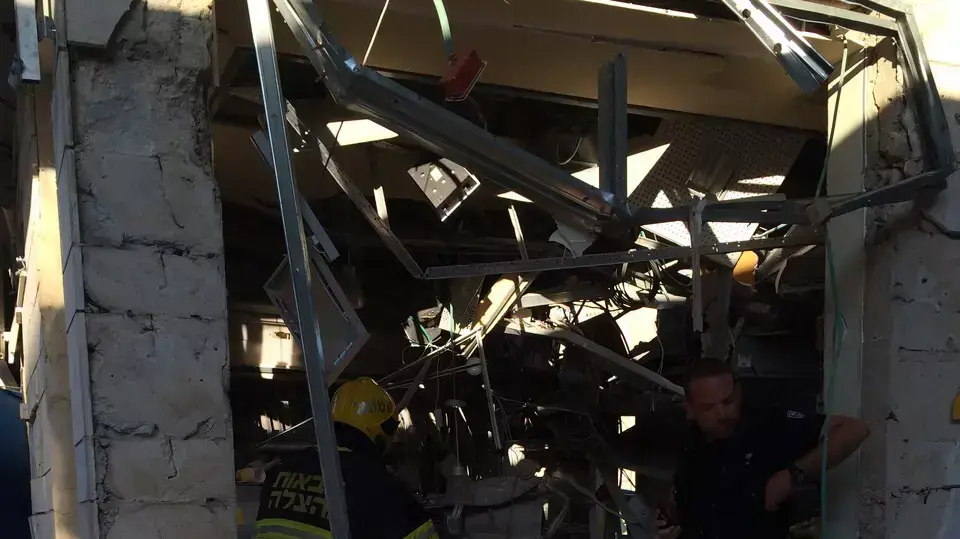 פיצוץ בתחנת דלק ברחוב החומה השלישית בירושלים 13 באוקטובר 2014 פיצוץ בתחנת דלק ברחוב החומה השלישית בירושלים 13 באוקטובר 2014