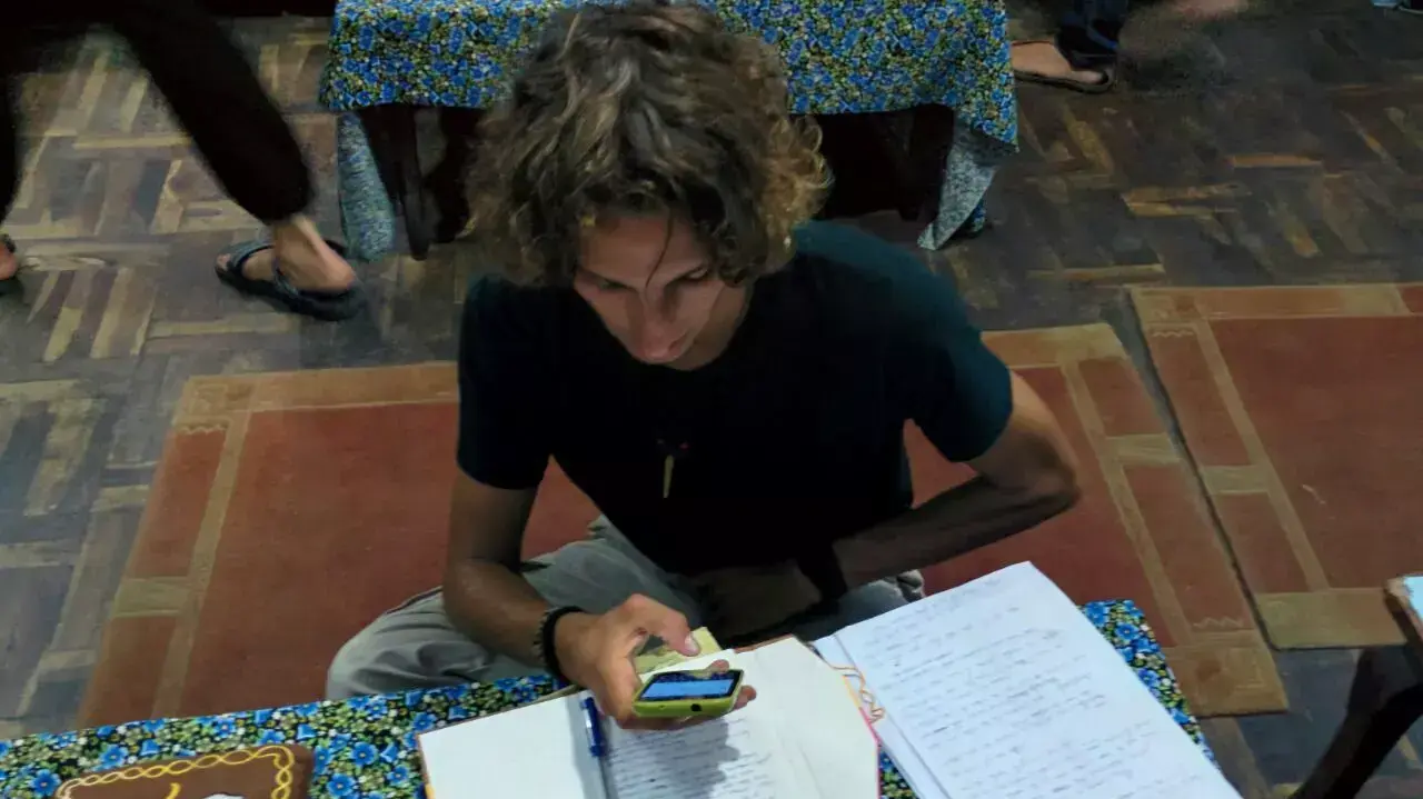 החמל שהוקם לאיתור נעדרים בבית חב"ד בקטמנדו, נפאל החמל שהוקם לאיתור נעדרים בבית חב"ד בקטמנדו, נפאל