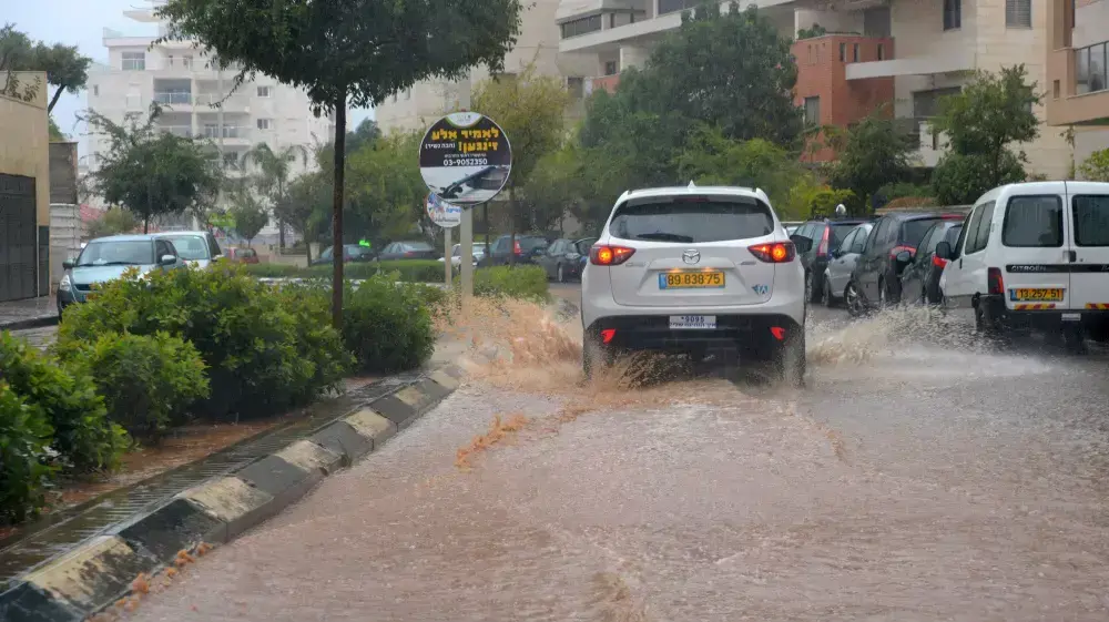 גשם בפתח-תקווה, אוקטובר 2014 גשם בפתח-תקווה, אוקטובר 2014