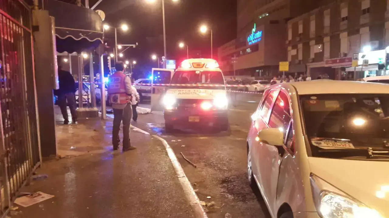 תמונות מזירת הרצח ברחוב המגינים בחיפה 22.10.2014 תמונות מזירת הרצח ברחוב המגינים בחיפה 22.10.2014