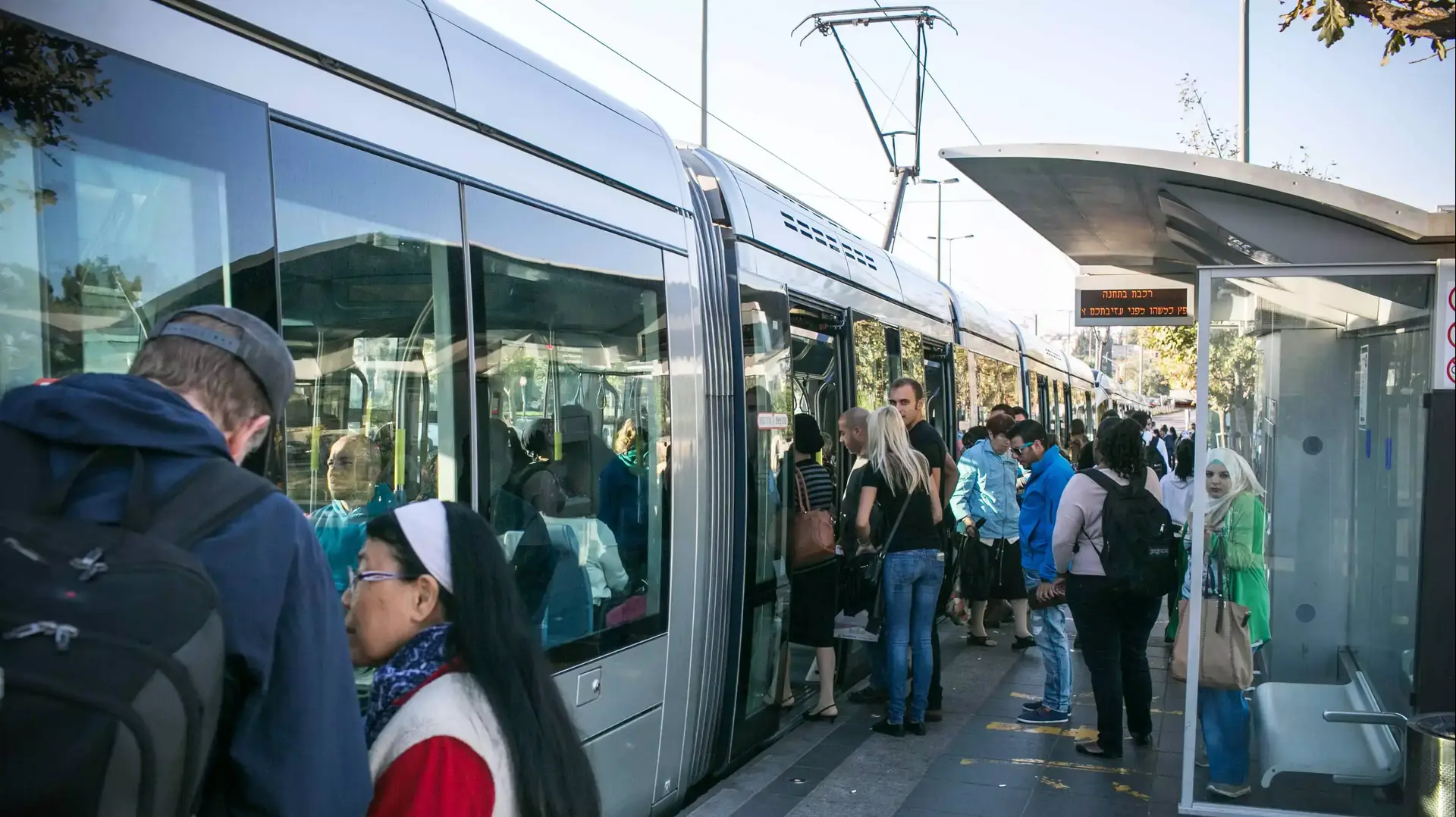 הרכבת הקלה בירושלים שם בוצע פיגוע הדריסה, אוקטובר 2014 הרכבת הקלה בירושלים שם בוצע פיגוע הדריסה, אוקטובר 2014