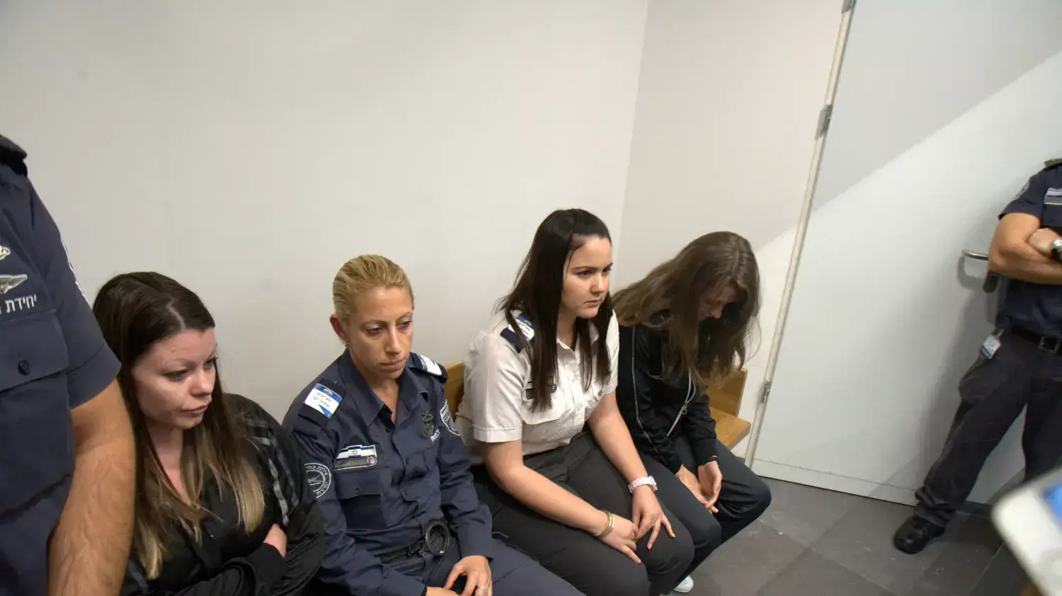 יצאניות החשודות ברצח דוקטור אלי ללוז בהכרעת הדיו בבית המשפט המחוזי תל אביב, אוקטובר 2014 יצאניות החשודות ברצח דוקטור אלי ללוז בהכרעת הדיו בבית המשפט המחוזי תל אביב, אוקטובר 2014