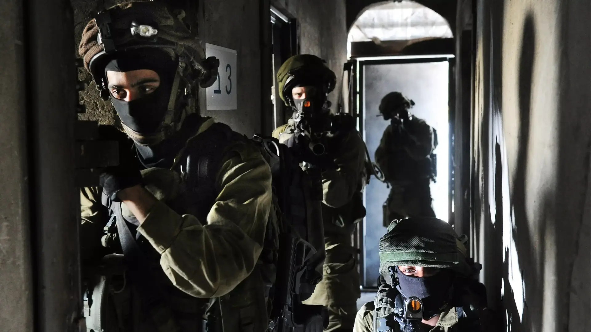 חיילי לוט"ר במהלך אימון. אוקטובר 2014 חיילי לוט"ר במהלך אימון. אוקטובר 2014
