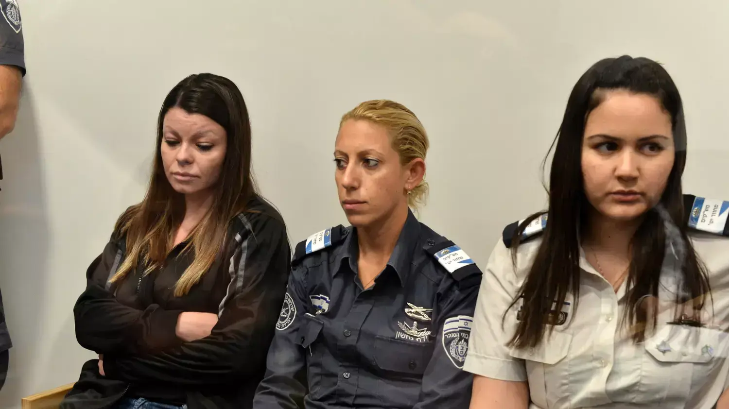 מרינה טראסנקו (משמאל) שהורשעה ברצח ד"ר אלי ללוז בתל אביב, בעת הקראת הכרעת דינה בבית המשפט המחוזי בתל אביב, 23.10.2014 מרינה טראסנקו (משמאל) שהורשעה ברצח ד"ר אלי ללוז בתל אביב, בעת הקראת הכרעת דינה בבית המשפט המחוזי בתל אביב, 23.10.2014