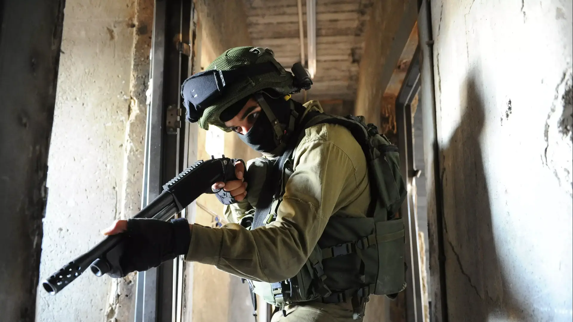 חיילי לוט"ר במהלך אימון. אוקטובר 2014