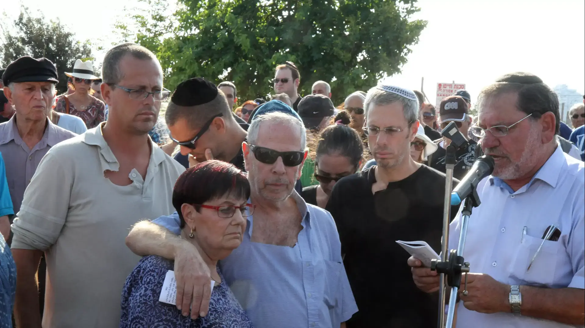 הלוויתה של מיכל גילי צ'רקסקי, שנהרגה בנפאל. מושב נורדיה, אוקטובר 2014 הלוויתה של מיכל גילי צ'רקסקי, שנהרגה בנפאל. מושב נורדיה, אוקטובר 2014