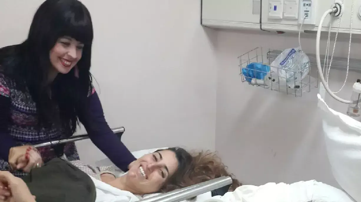 מיכל אלרועי ועינב אטיאס שנפצעו בהתהפכות האוטובוס בנפאל מאושפזות בבית חולים