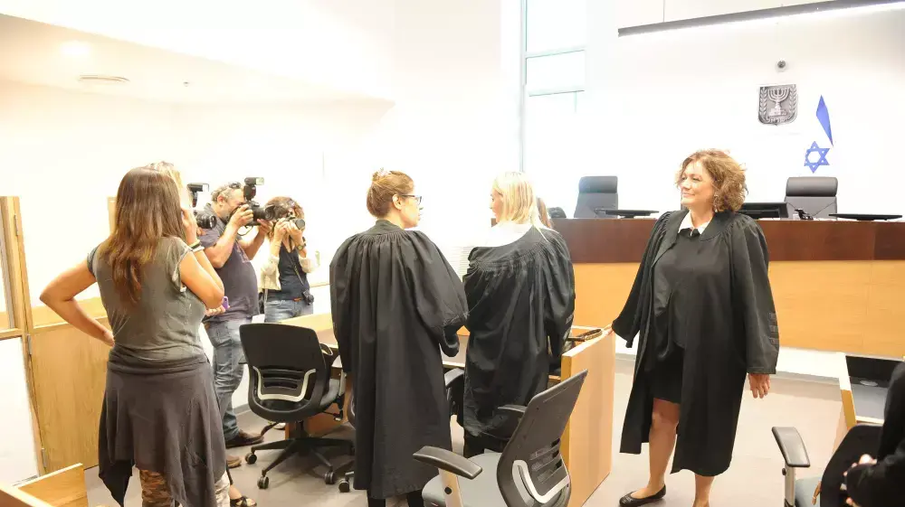 מתן גזר הדין לגואל רצון נדחה בכמה שעות בעקבות תקלה, אוקטובר 2014 מתן גזר הדין לגואל רצון נדחה בכמה שעות בעקבות תקלה, אוקטובר 2014