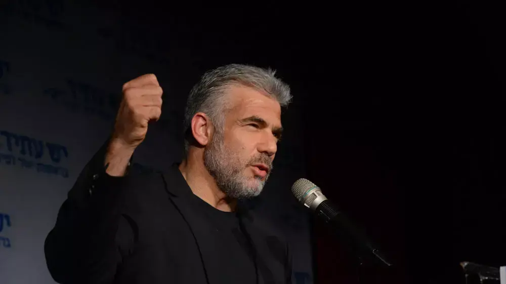 השר יאיר לפיד בכנס של מפלגתו בבית ציוני אמריקה, אוקטובר 2014 השר יאיר לפיד בכנס של מפלגתו בבית ציוני אמריקה, אוקטובר 2014