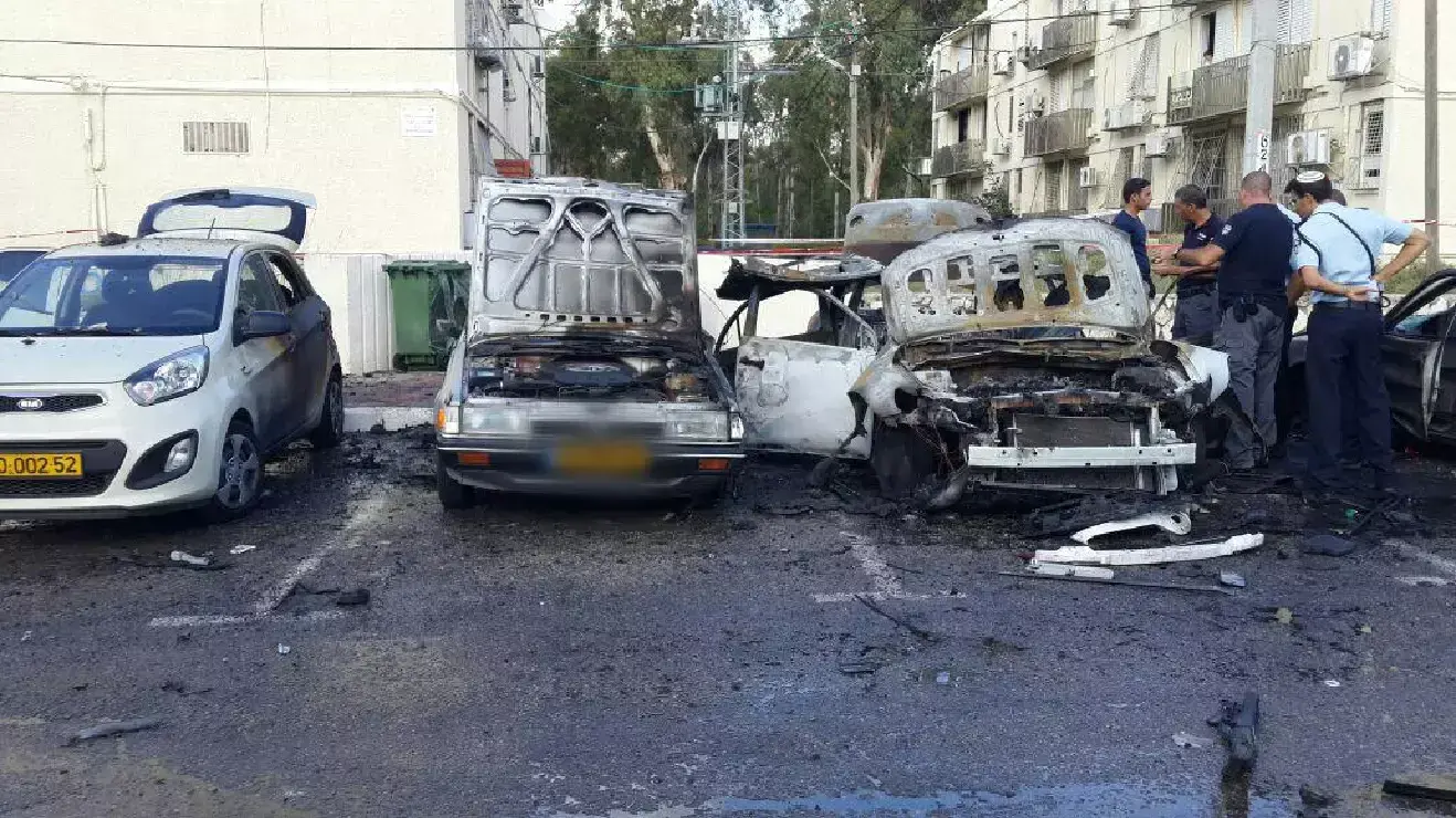 מטען חבלה התפוצץ במכונית בפתח תקווה, אוקטובר 2014 מטען חבלה התפוצץ במכונית בפתח תקווה, אוקטובר 2014