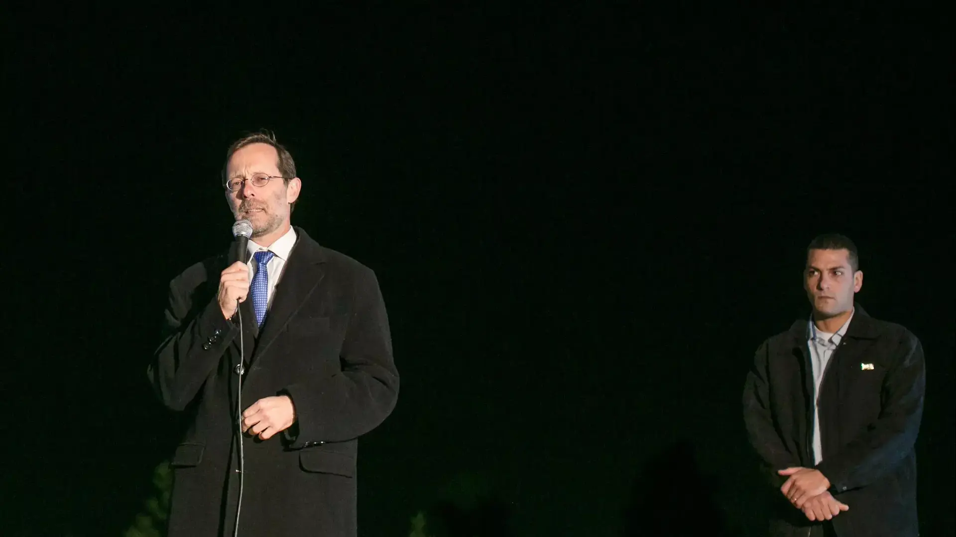 חבר הכנסת משה פייגלין בעצרת תפילה לשלומו של יהודה גליק, 1 בנובמבר 2014 חבר הכנסת משה פייגלין בעצרת תפילה לשלומו של יהודה גליק, 1 בנובמבר 2014