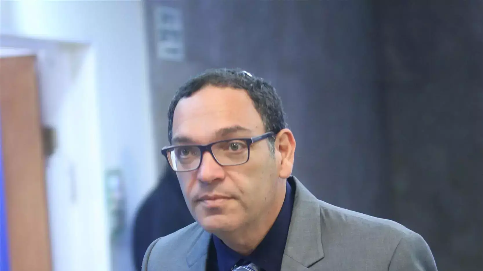 השר שי פירון  בישיבת הממשלה, נובמבר 2014
