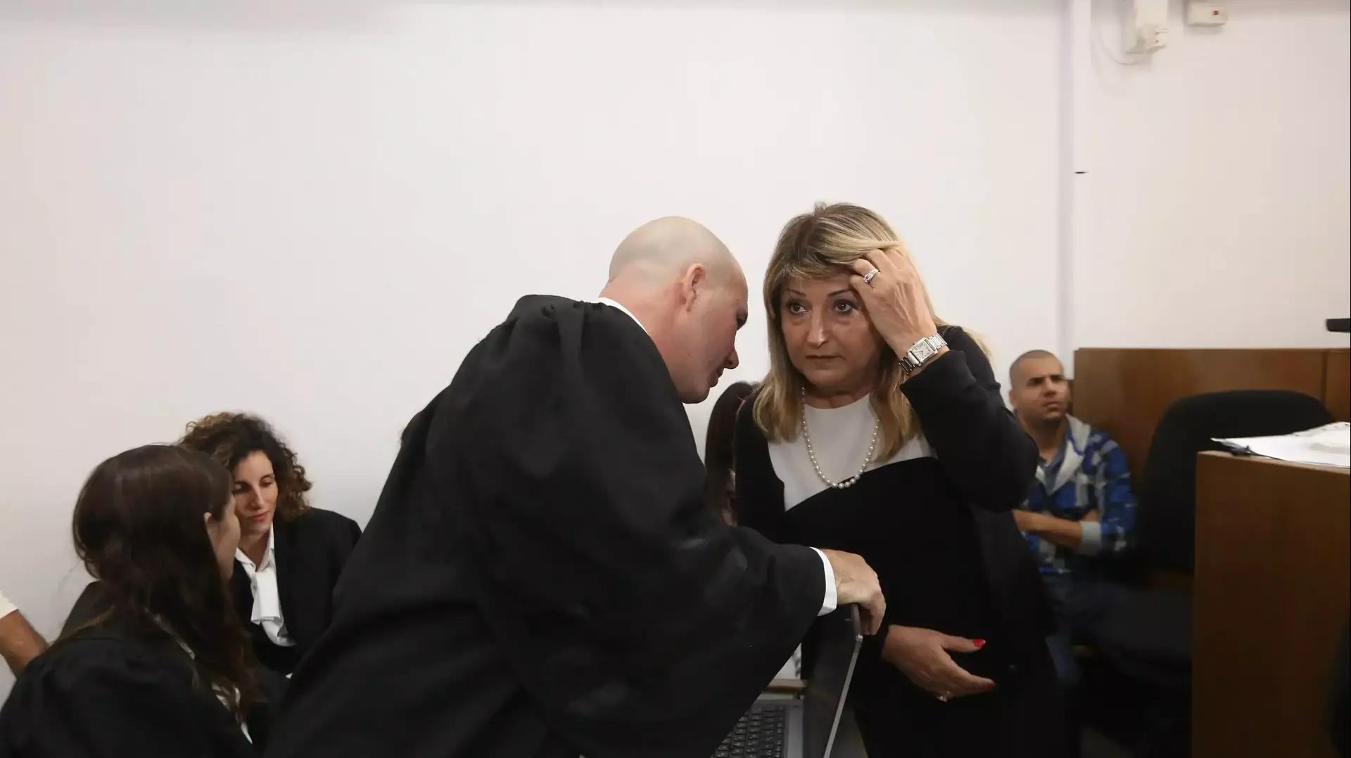 שולה זקן בבית המשפט המחוזי בירושלים, נובמבר 2014 שולה זקן בבית המשפט המחוזי בירושלים, נובמבר 2014