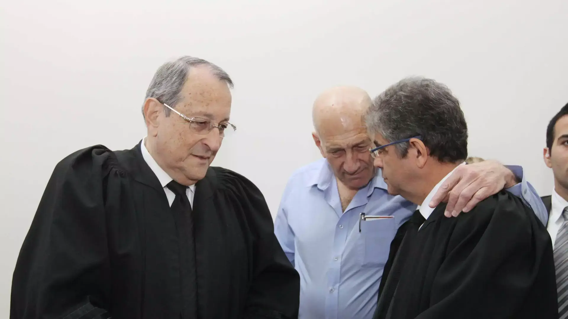 אהוד אולמרט מגיע לשמוע את עדות שולה זקן בתיק טלנסקי, בית משפט המחוזי ירושלים אהוד אולמרט מגיע לשמוע את עדות שולה זקן בתיק טלנסקי, בית משפט המחוזי ירושלים