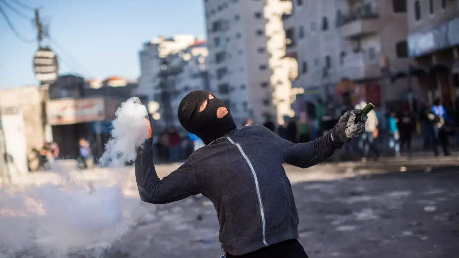 מהומות ויידויי אבנים בשכונת שועפאט,נובמבר 2014 מהומות ויידויי אבנים בשכונת שועפאט,נובמבר 2014