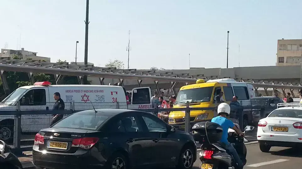 זירת הדקירה בתחנת רכבת ההגנה, תל אביב זירת הדקירה בתחנת רכבת ההגנה, תל אביב