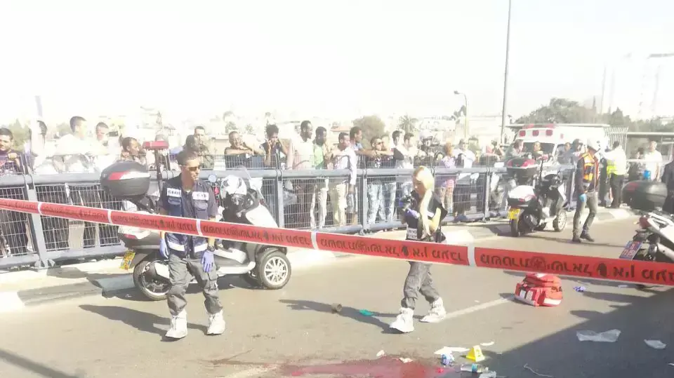 זירת הדקירה בתחנת רכבת ההגנה, תל אביב זירת הדקירה בתחנת רכבת ההגנה, תל אביב